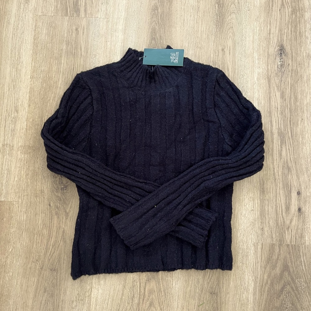 Cropped turtleneck ribbed sweater